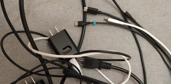 Input Control Circuits: Hysteretic Comparator